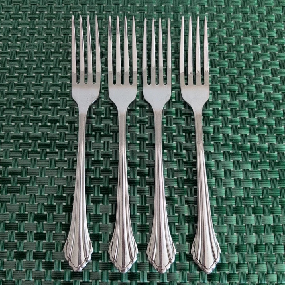 Oneida CLARETTE Dinner Forks Set Lot of 4 Community Betty Crocker Stainless USA